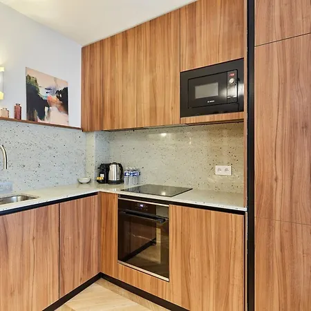 Magnificent With Ac - Center Of شقة *