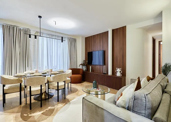 公寓 Magnificent With Ac - Center Of